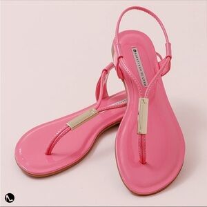 Patent leather pink sandals